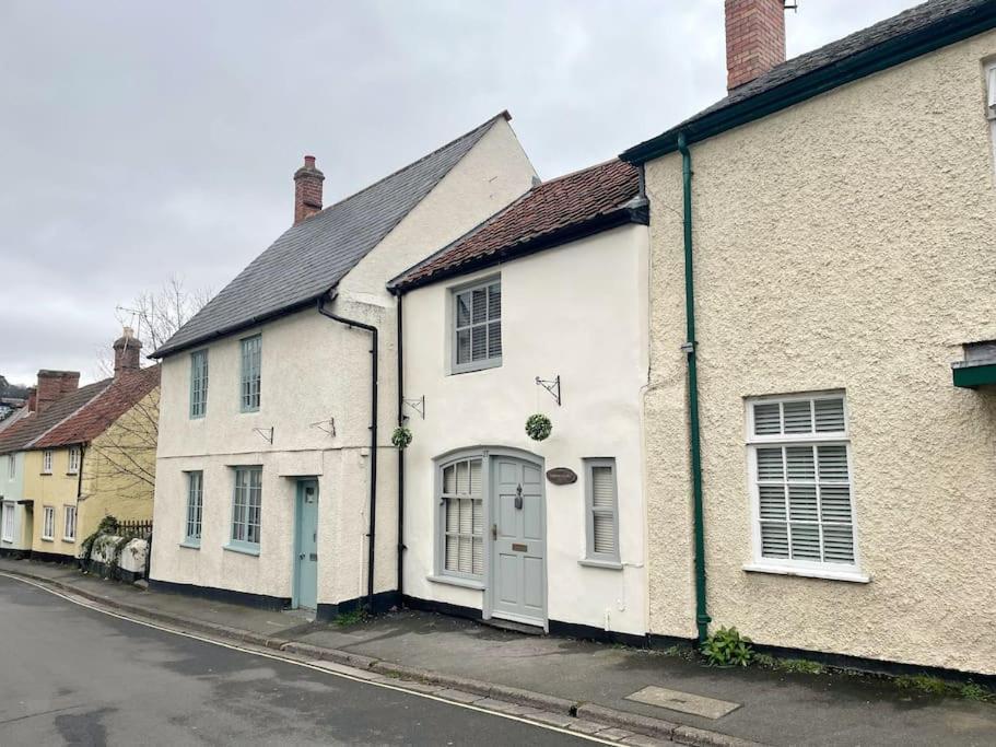 Carpenters Cottage Quirky Home Seaside Town ไมน์เฮด ภายนอก รูปภาพ